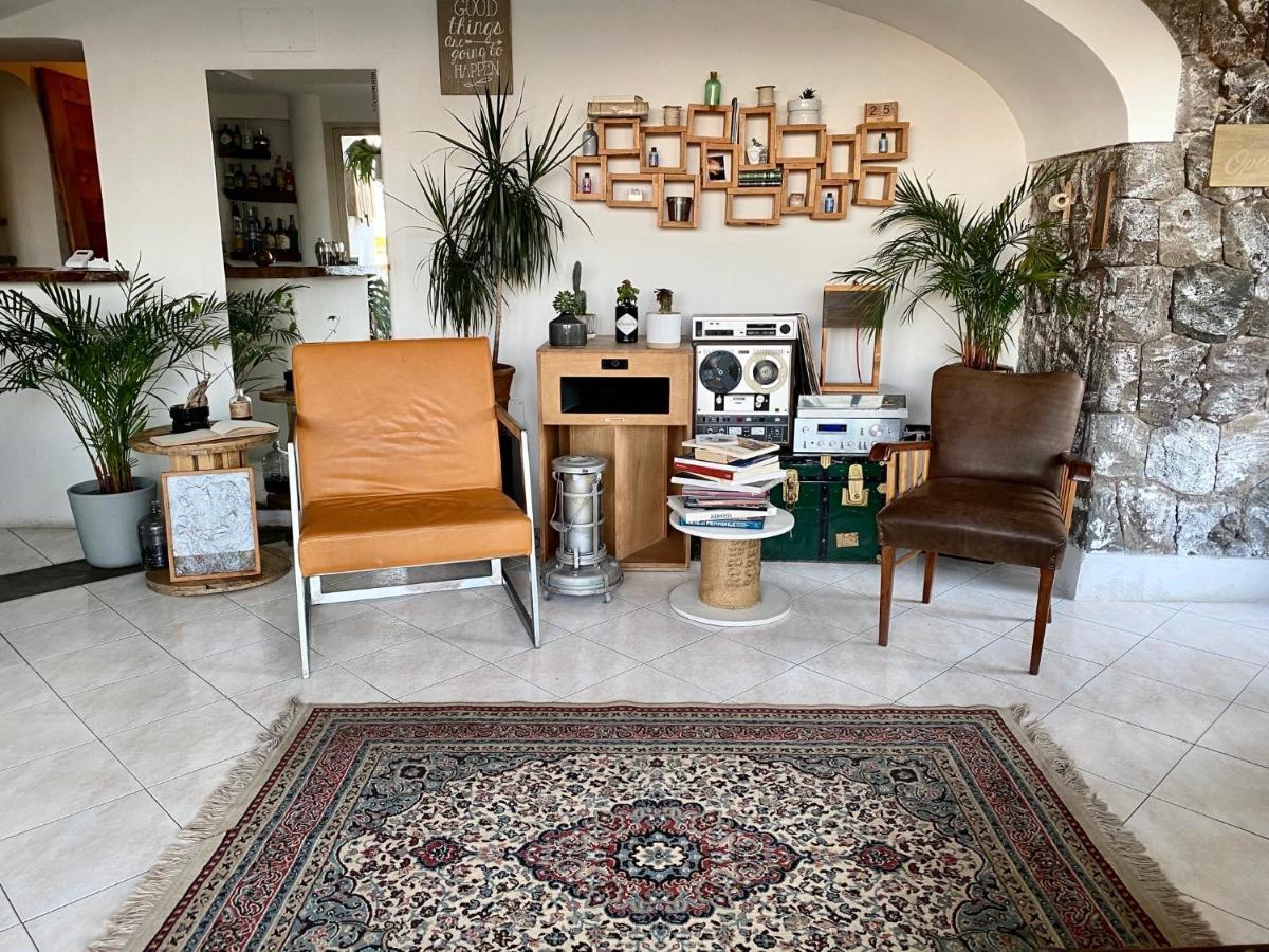 Black Market Hotel Ischia Bagian luar foto