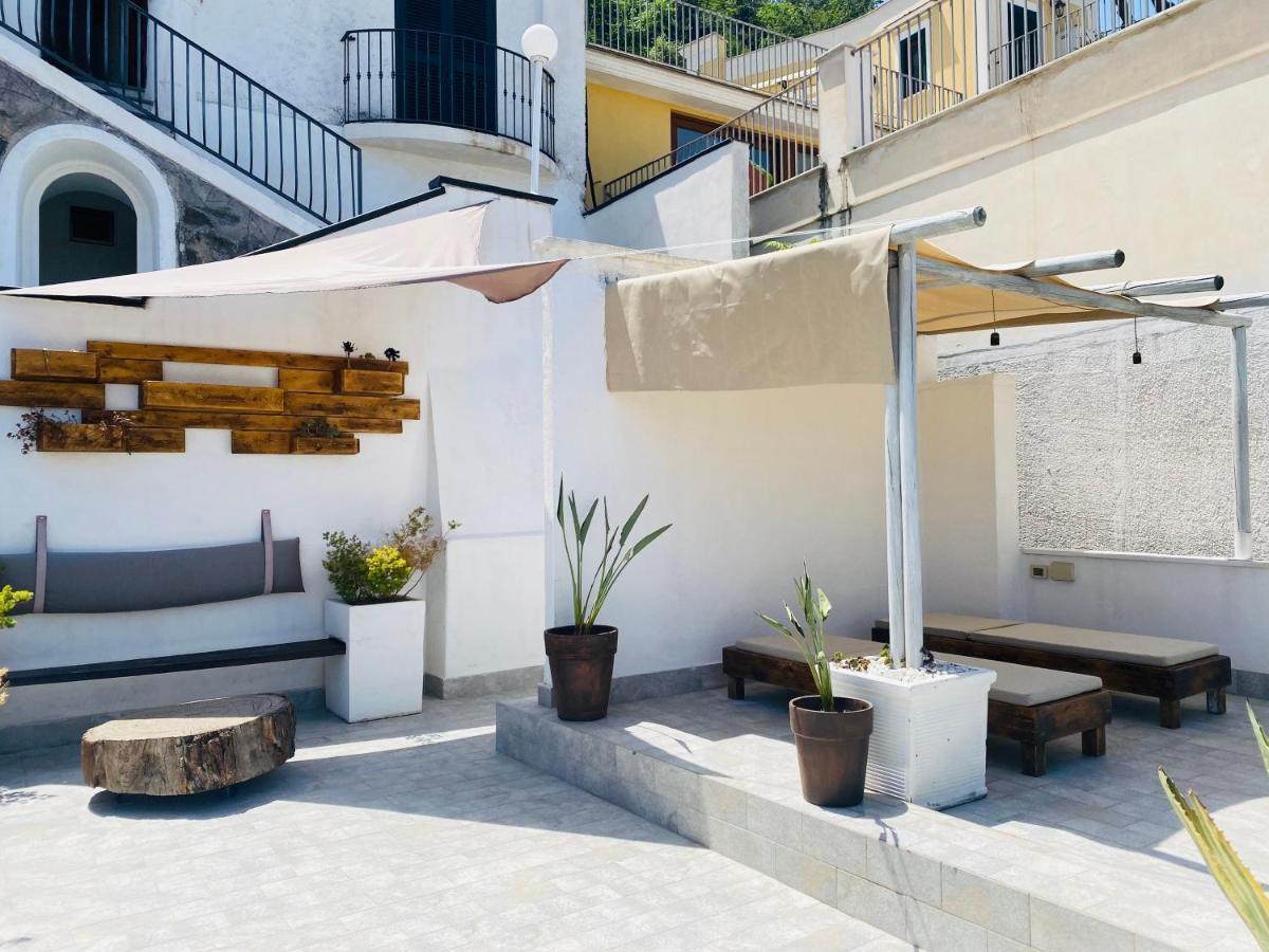Black Market Hotel Ischia Bagian luar foto