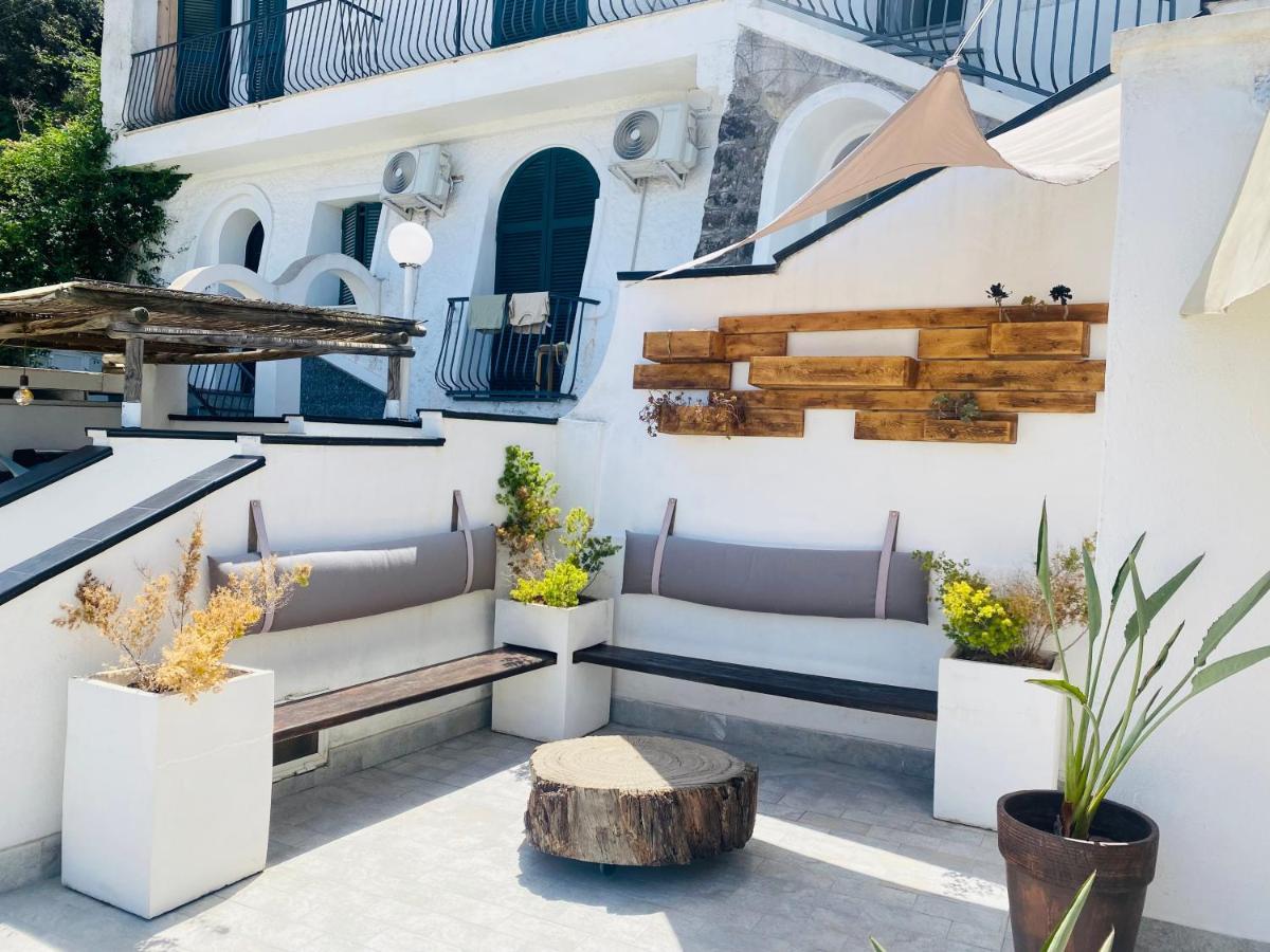 Black Market Hotel Ischia Bagian luar foto