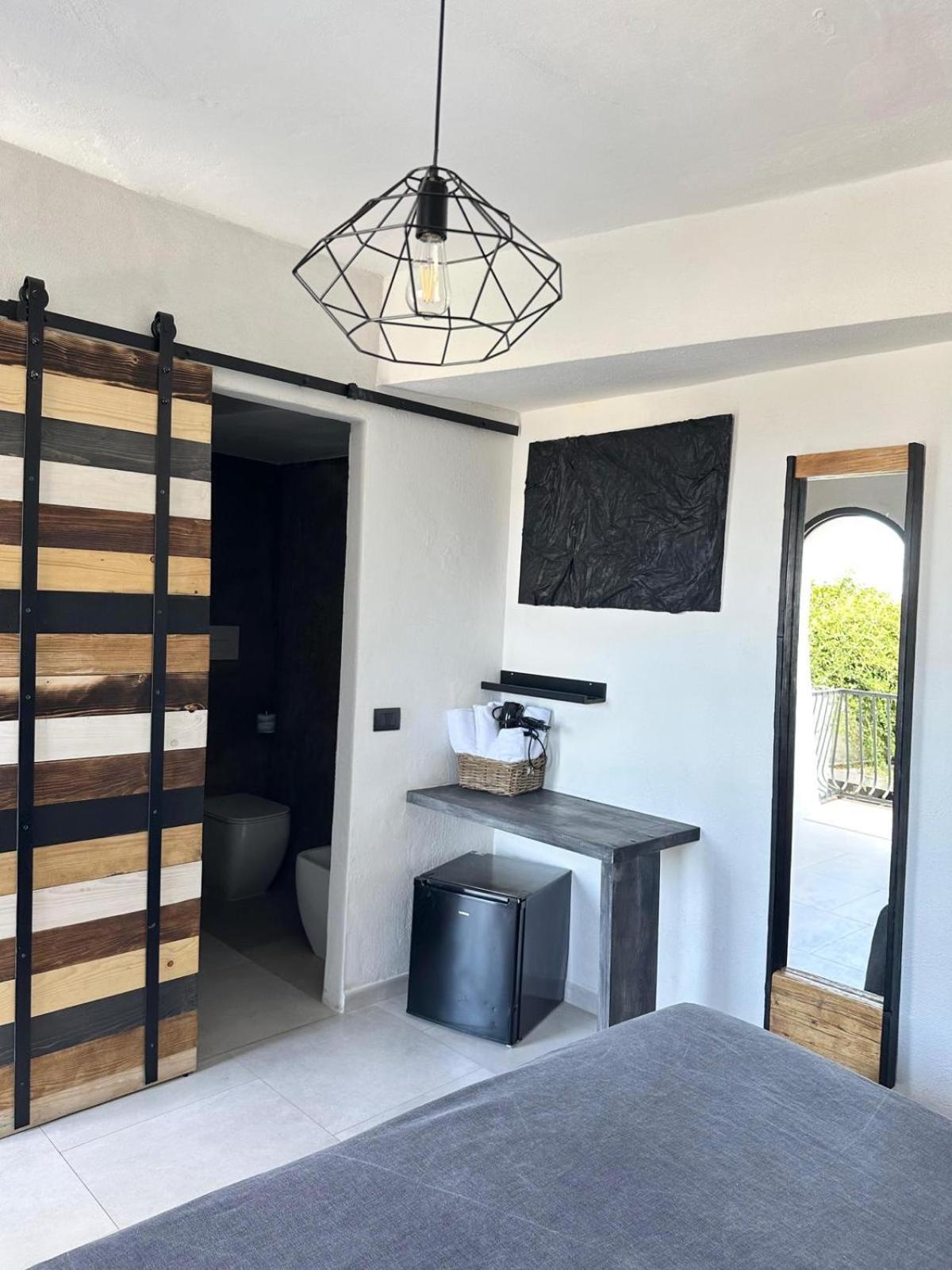 Black Market Hotel Ischia Bagian luar foto