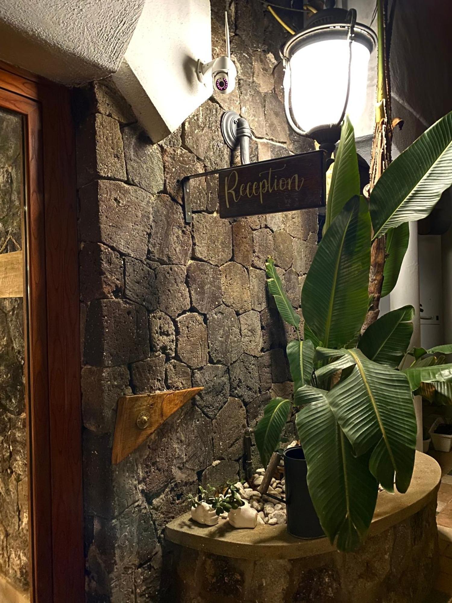 Black Market Hotel Ischia Bagian luar foto