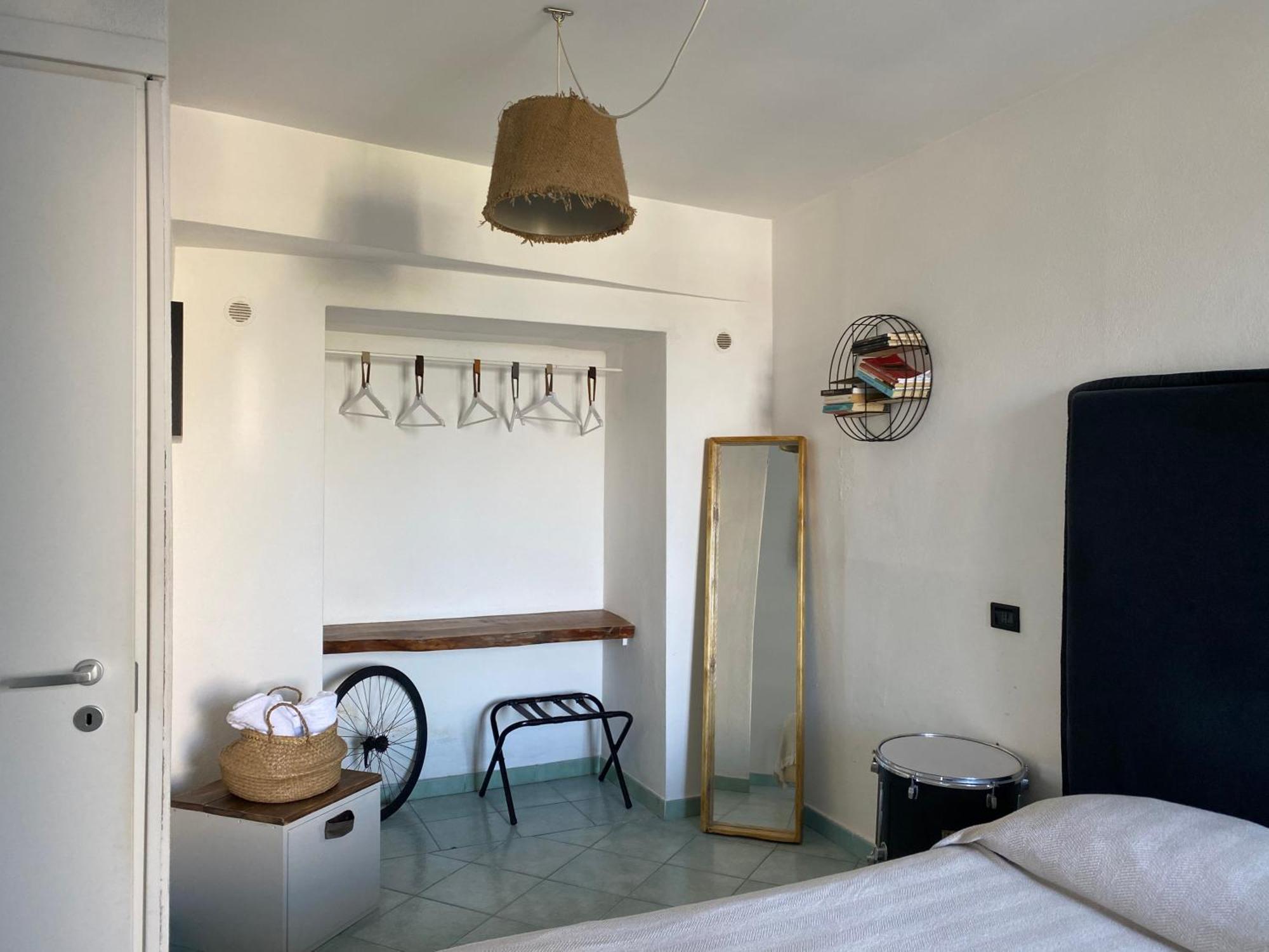 Black Market Hotel Ischia Bagian luar foto