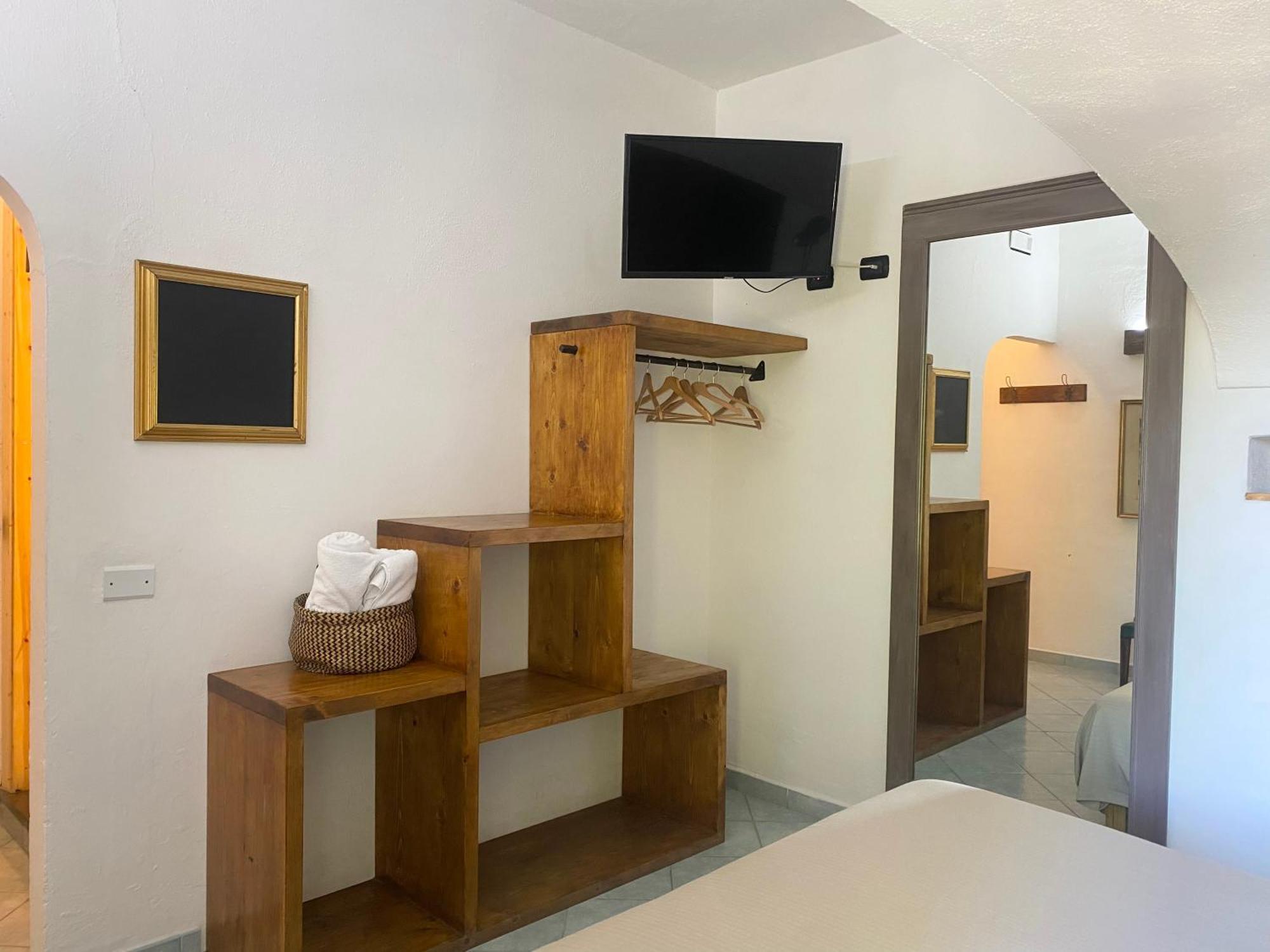 Black Market Hotel Ischia Bagian luar foto