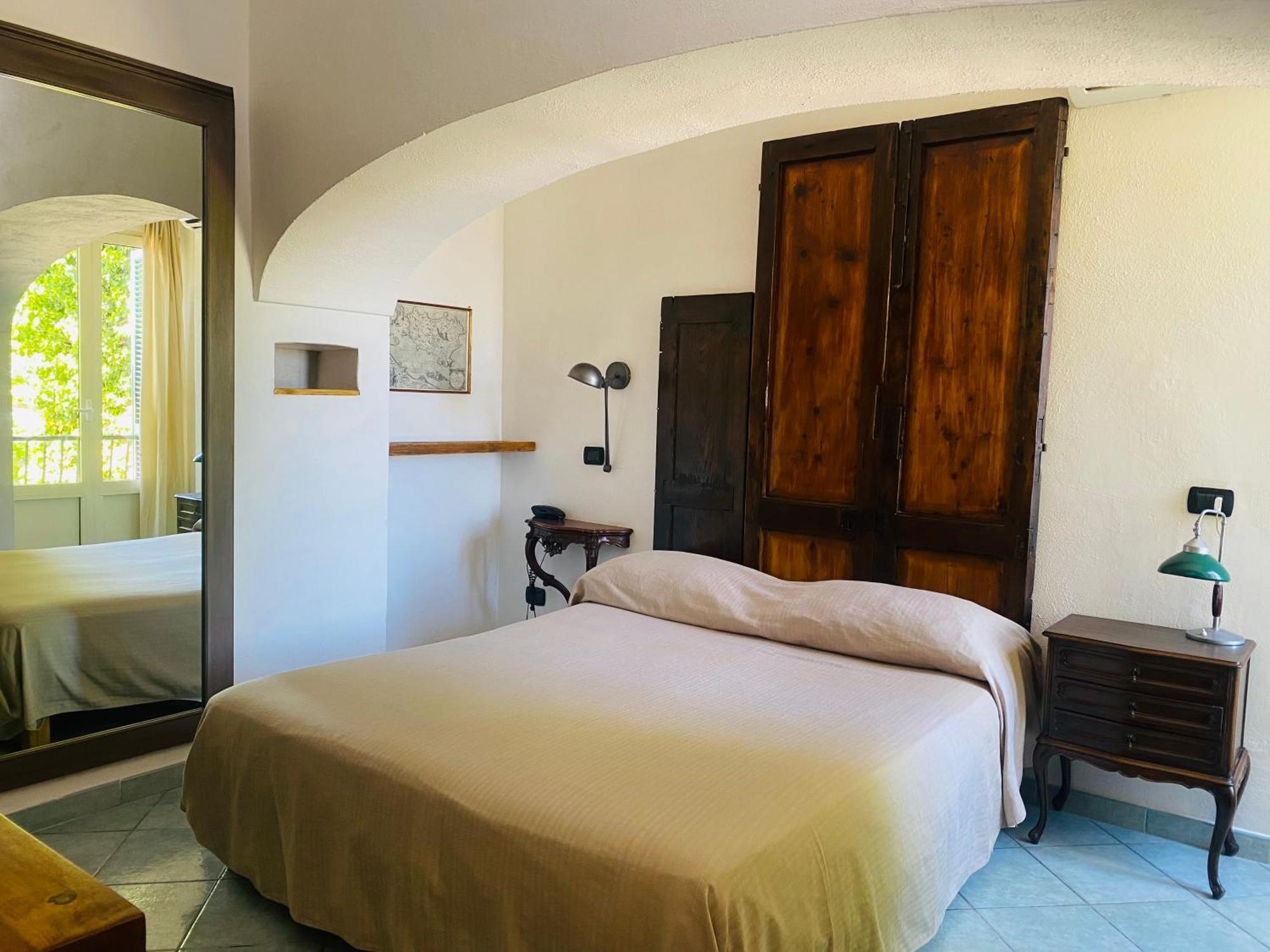 Black Market Hotel Ischia Bagian luar foto