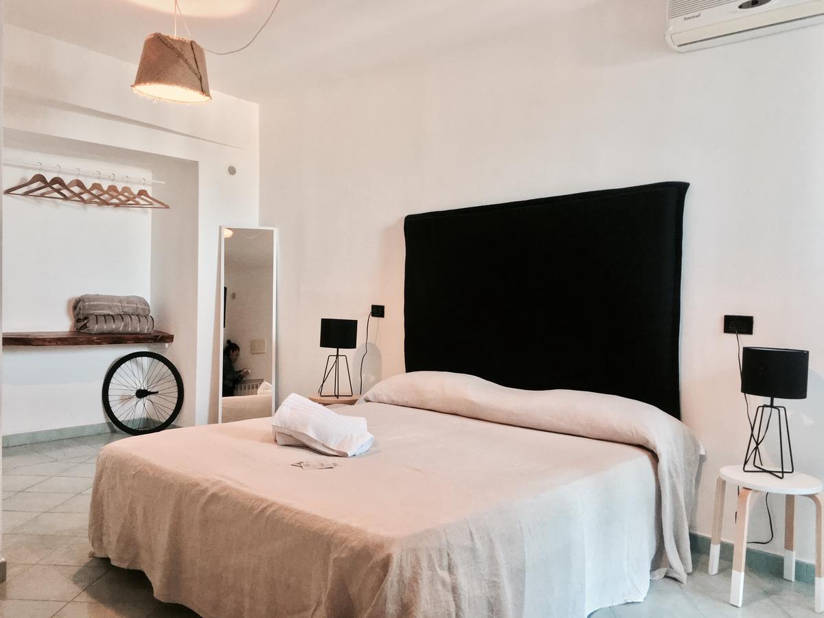 Black Market Hotel Ischia Bagian luar foto
